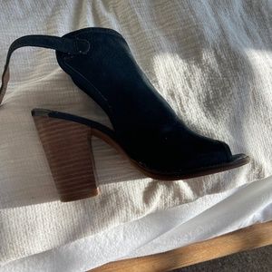 Black size 5 shoe